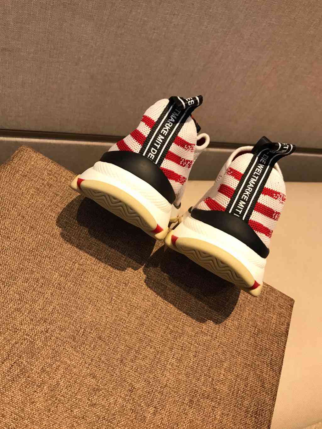 BLG  sneaker